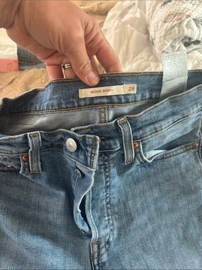 Levi's Wedgie Skinny Jeans in Light Blue Wash